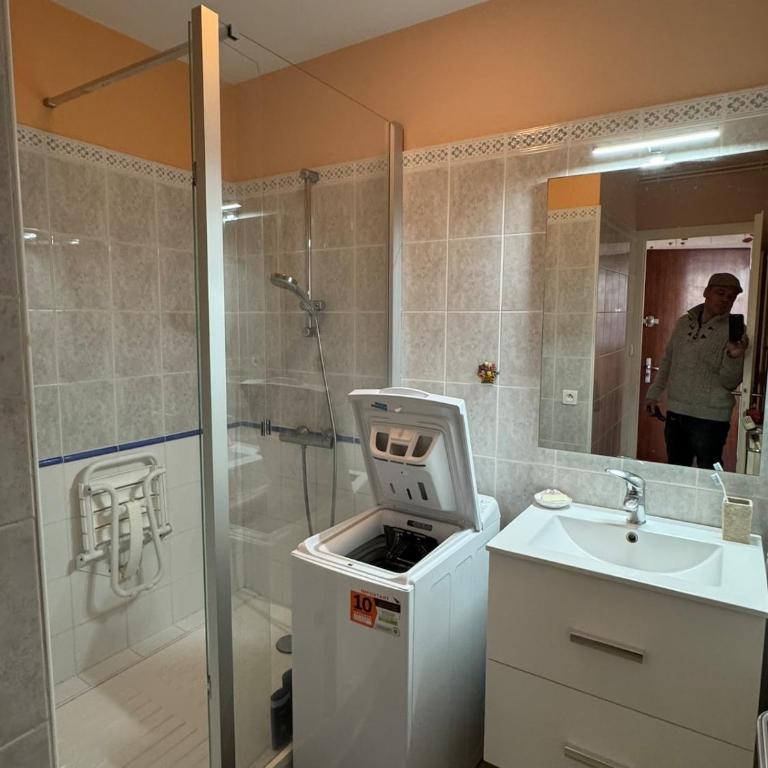 Appartement face MER, 2 chambres, proche commerces - Appartement 2 Chambres - 19