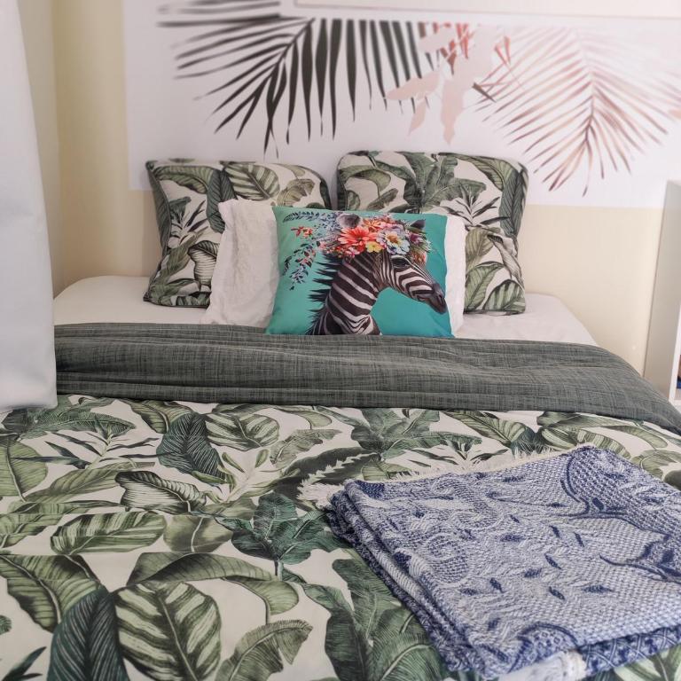 New! Cosy Plume Art- T3 - Centre ville - Quartier Halles de Pau - Appartement 3 Chambres Deluxe - 30