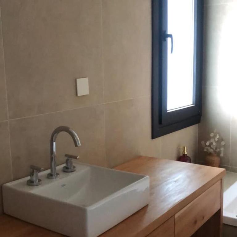 Comfortable house, prime location in Arelauquen - Casa de 4 dormitorios - 14