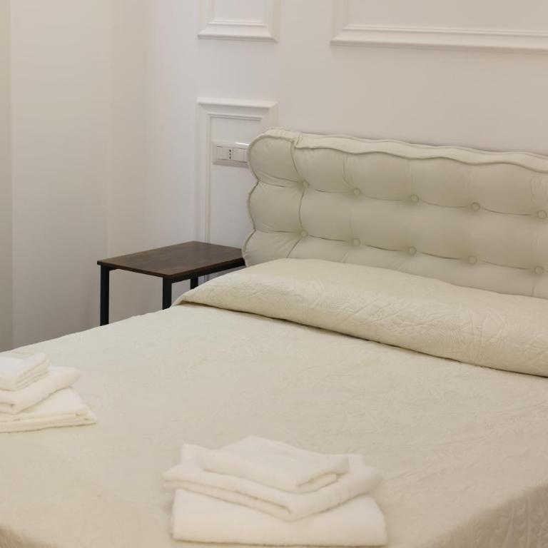 D'oro Hospitality - Deluxe Room - 1