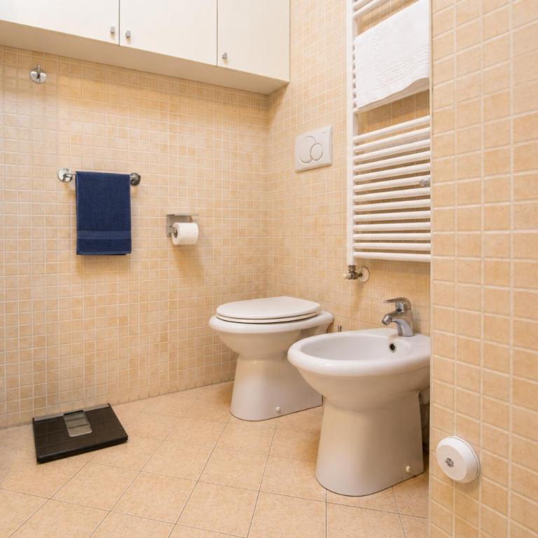 Central Station 5 min - Double bed Caiazzo 4 guests Wifi - Appartamento con 1 Camera da Letto - 13