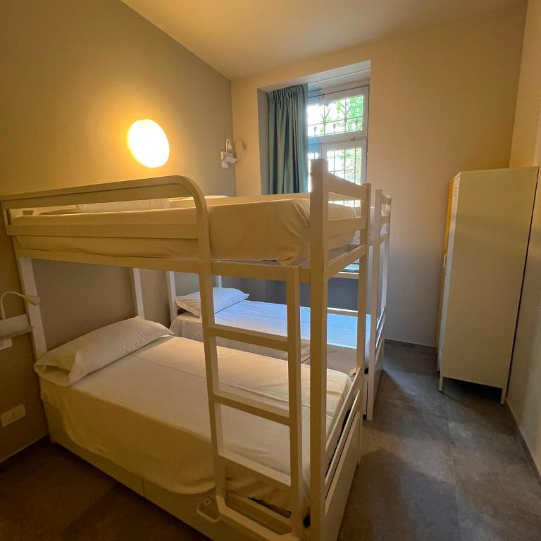 Carro Hostel - Monza Centro - Dormire bene Fare bene Scegli Bene! - Posto Letto in Dormitorio per 6 Persone - 5