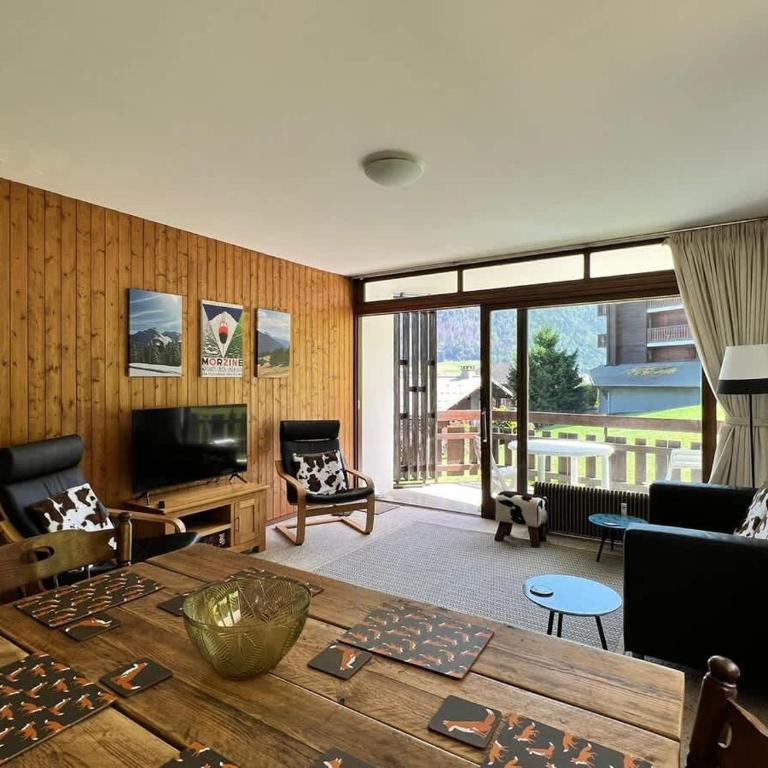 Central Location Walk to Ski Lift Sleeps 5 - Apartment - 2