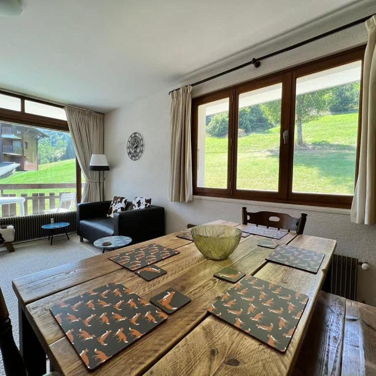 Central Location Walk to Ski Lift Sleeps 5 - Apartment - 5
