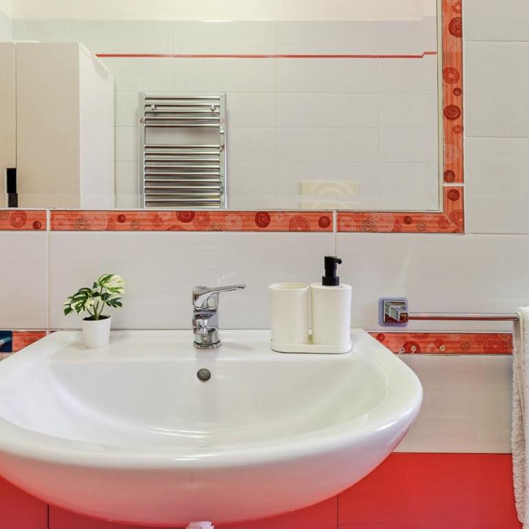 Metro 200mt - Casa Angela - Two-Bedroom Apartment with Balcony and Terrace - 18