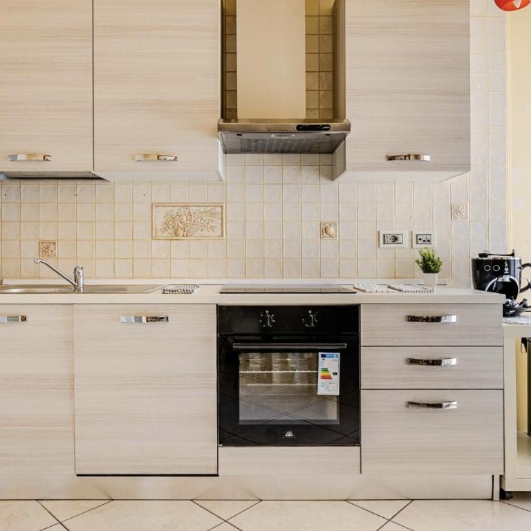Metro 200mt - Casa Angela - Two-Bedroom Apartment with Balcony and Terrace - 4