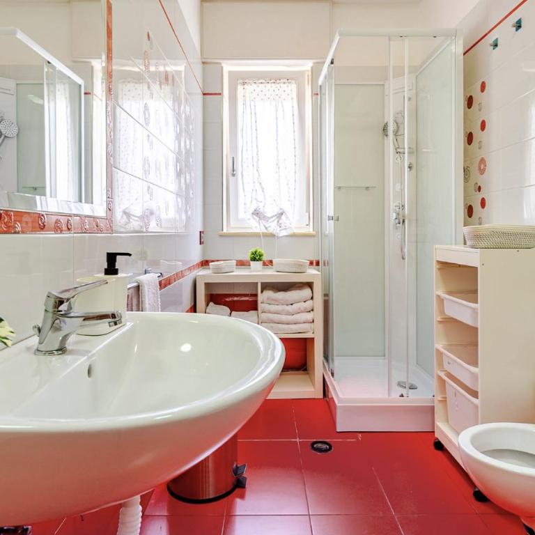 Metro 200mt - Casa Angela - Two-Bedroom Apartment with Balcony and Terrace - 2