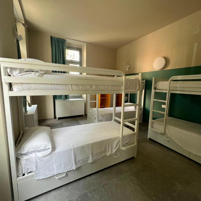 Carro Hostel - Monza Centro - Dormire bene Fare bene Scegli Bene! - Posto Letto in Dormitorio per 6 Persone - 5