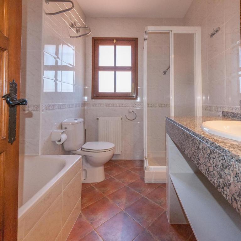 Villa in Calonge with Pool and Mountain Views - Villa de 3 dormitorios - 3