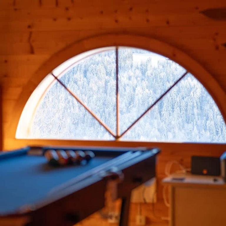 Mountain Chalet with Panoramic Views Sleeps 9 - Appartamento - 4