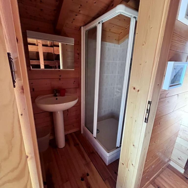 Mountain Chalet with Panoramic Views Sleeps 9 - Appartamento - 11