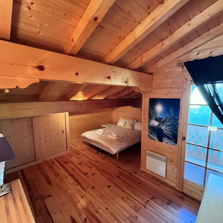 Mountain Chalet with Panoramic Views Sleeps 9 - Appartamento - 16