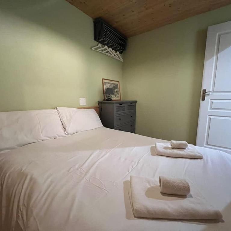 2 Bed Apt Easy access to Les Gets 2 Bathrooms - Appartement - 3