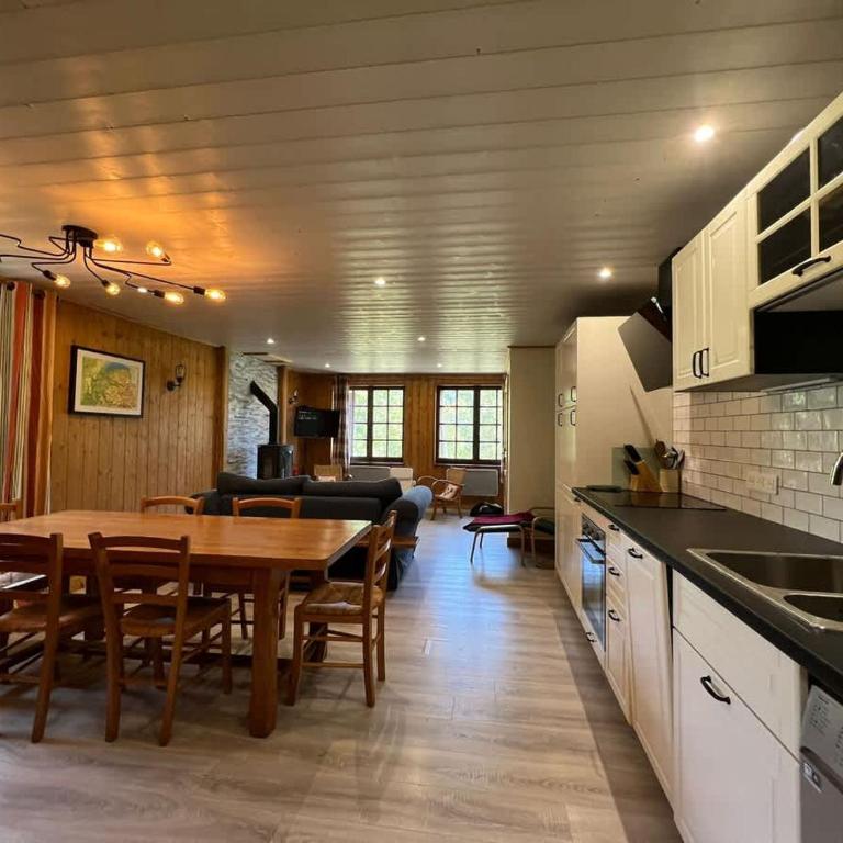 2 Bed Apt Easy access to Les Gets 2 Bathrooms - Appartement - 2