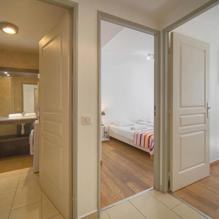 FRGK - APPART SUQUET - Special group 4BR - Appartement 4 Chambres de Luxe - 51