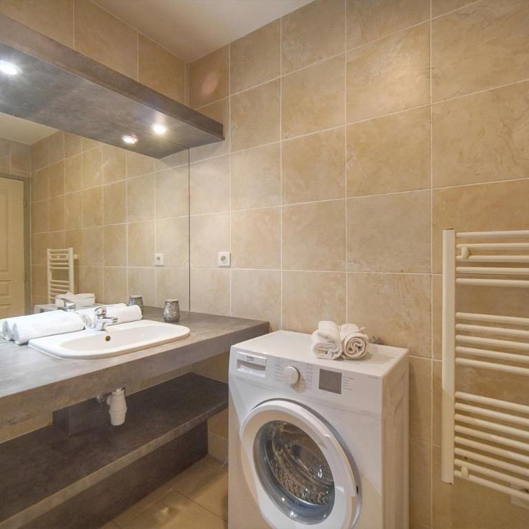 FRGK - APPART SUQUET - Special group 4BR - Appartement 4 Chambres de Luxe - 53