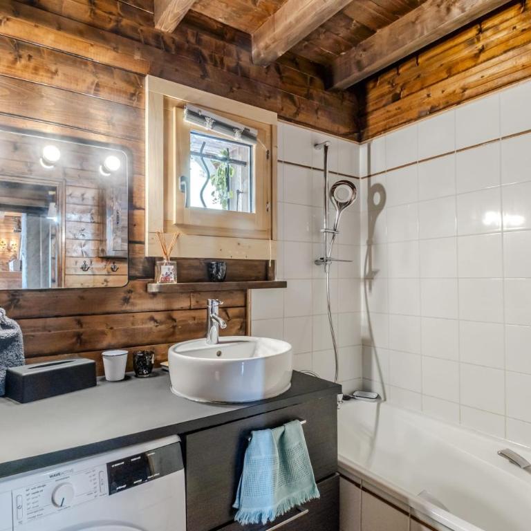 Slow Chalet Archange Authentique Familial vue montagne 5 min des pistes - Chalet - 37