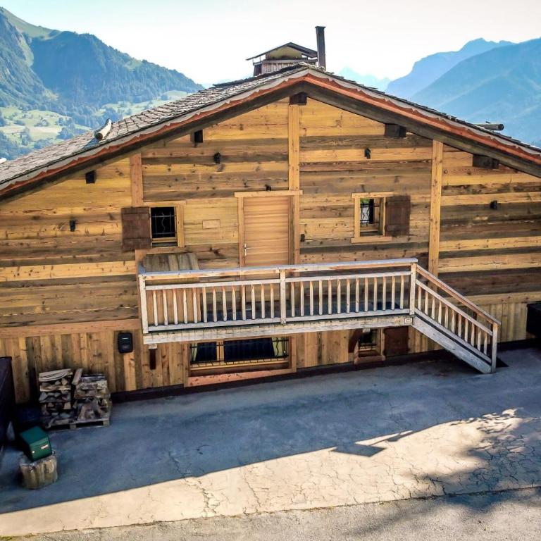 Slow Chalet Archange Authentique Familial vue montagne 5 min des pistes - Chalet - 50