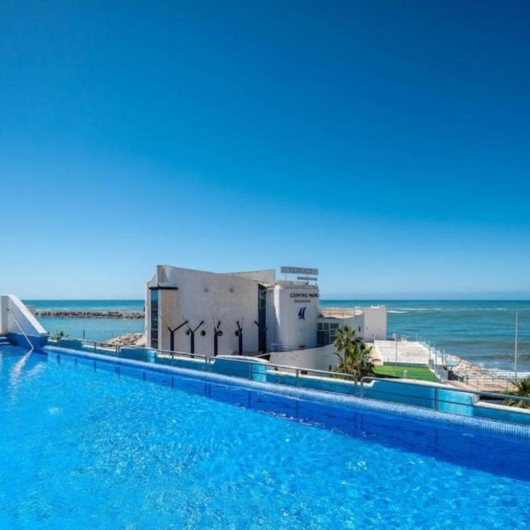 Marina View 2BR Holiday Stay by HelloDomik - Two-Bedroom Deluxe Apartment with Harbor View - 20