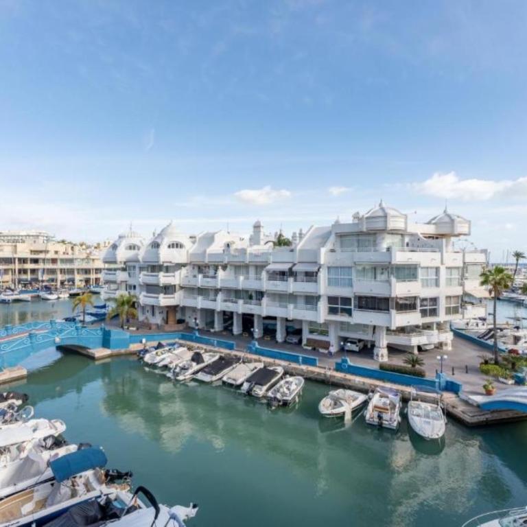 Marina View 2BR Holiday Stay by HelloDomik - Two-Bedroom Deluxe Apartment with Harbor View - 30
