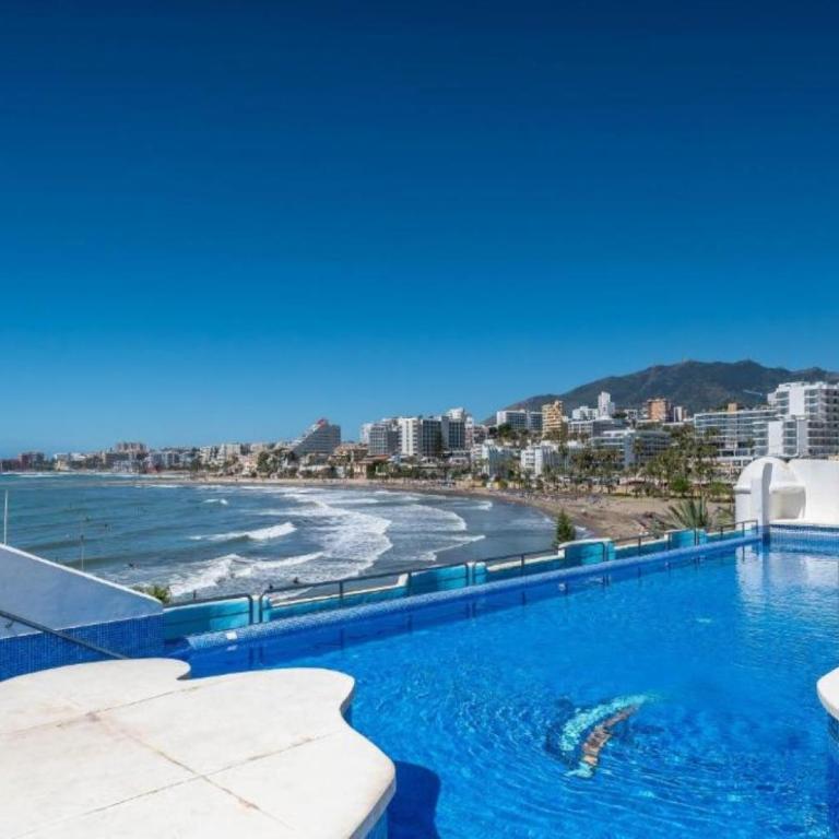 Marina View 2BR Holiday Stay by HelloDomik - Two-Bedroom Deluxe Apartment with Harbor View - 23