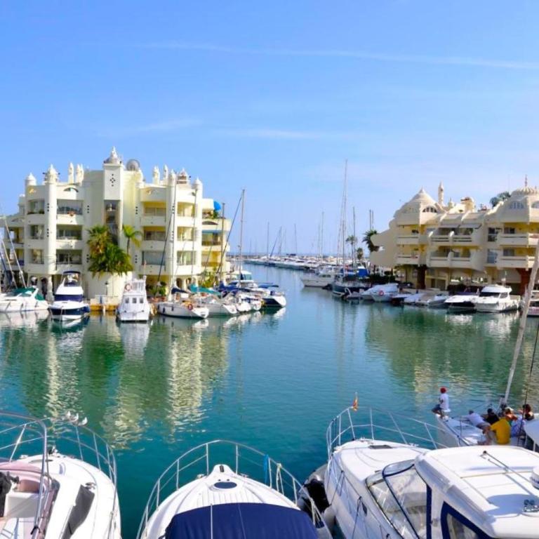 Marina View 2BR Holiday Stay by HelloDomik - Two-Bedroom Deluxe Apartment with Harbor View - 31
