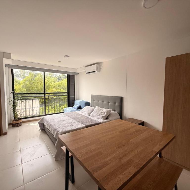 Comfort & Convenience Styling Loft in the Heart of the University Distric - One-Bedroom Apartment - 1