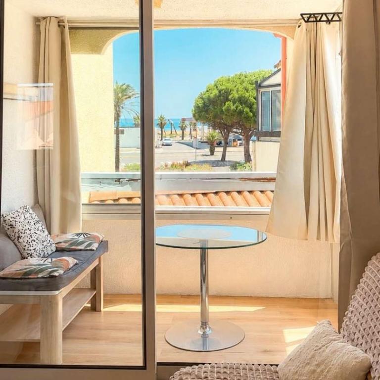 Les Mas de la Mer, Appartement T2 Vue Mer et Montagnes - One-Bedroom Apartment - 1
