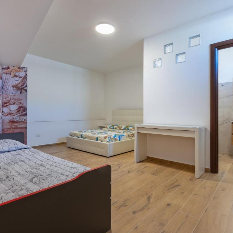 GuestHost - I Mandorli Villa between Sea & Center - Villa Deluxe - 12