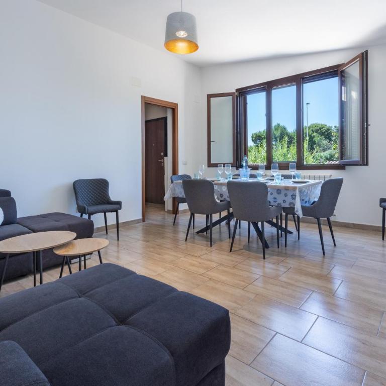 GuestHost - I Mandorli Villa between Sea & Center - Villa Deluxe - 1