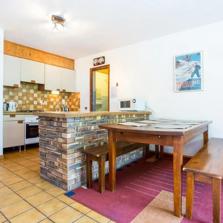 Lovely Apt Sleeps 5 Easy Access to Morzine - Appartamento - 14