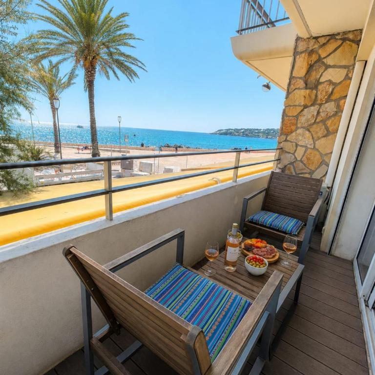 Fully equipped beachfront studio in the heart of the city center bd Leclerc - Studio - Vue sur Mer - 16