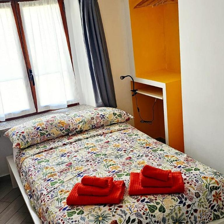 SunSecondo Piccola Suite STAZIONE TORINO Porta Nuova 100 MT! - Appartamento con 1 Camera da Letto - 2