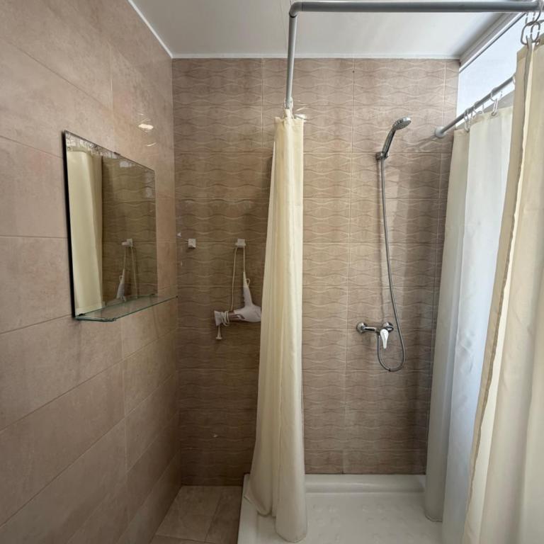 Central Room N1 Los Cristianos - Ampia Camera Matrimoniale - 12