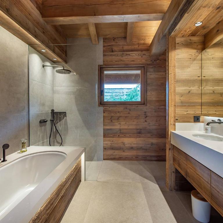 Chalet moderne avec piscine intérieure et hammam - FR-1-569-76 - Chalet - 15