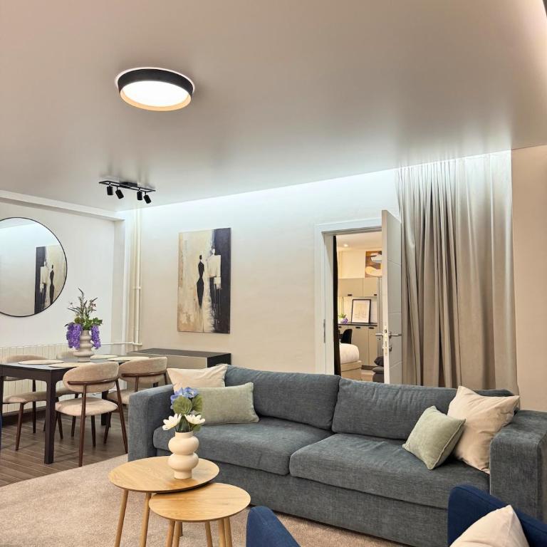 27 in Belgrade - Breakfast at Izlog - Three-Bedroom Apartment - 9