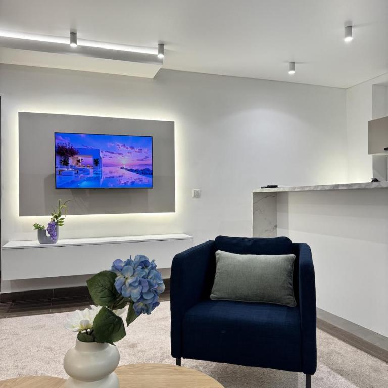 27 in Belgrade - Breakfast at Izlog - Three-Bedroom Apartment - 25