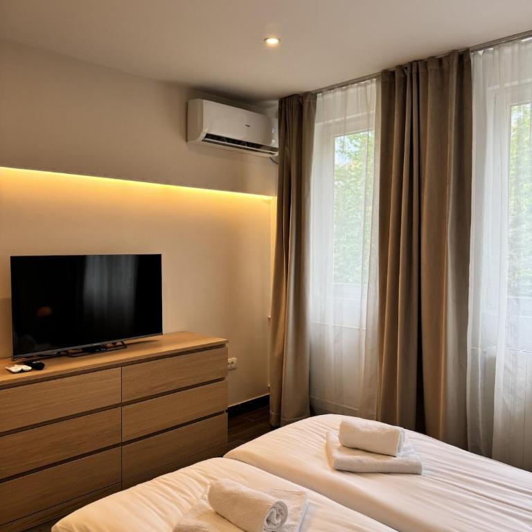 27 in Belgrade - Breakfast at Izlog - Three-Bedroom Apartment - 15