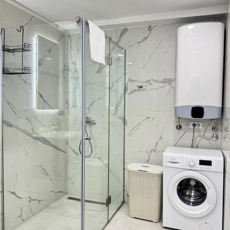 27 in Belgrade - Breakfast at Izlog - Three-Bedroom Apartment - 7