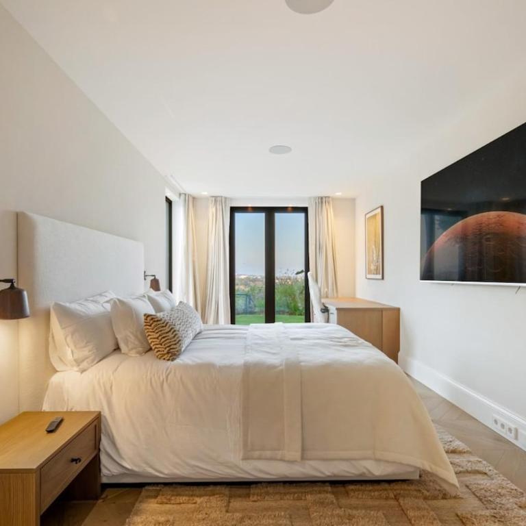 Luxury Villa, Gym, Sea Views & private pool - Villa - 78