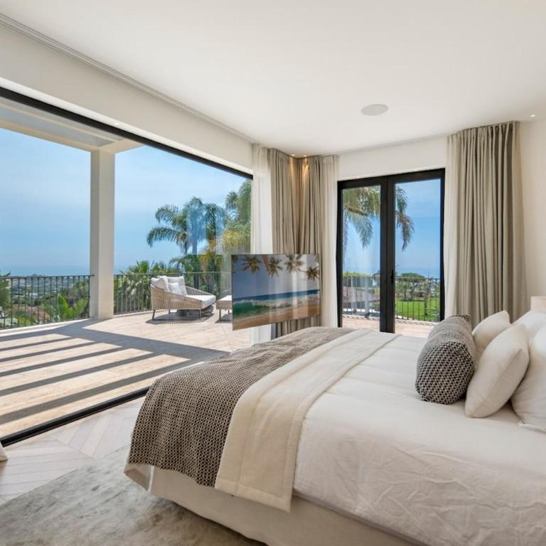 Luxury Villa, Gym, Sea Views & private pool - Villa - 65