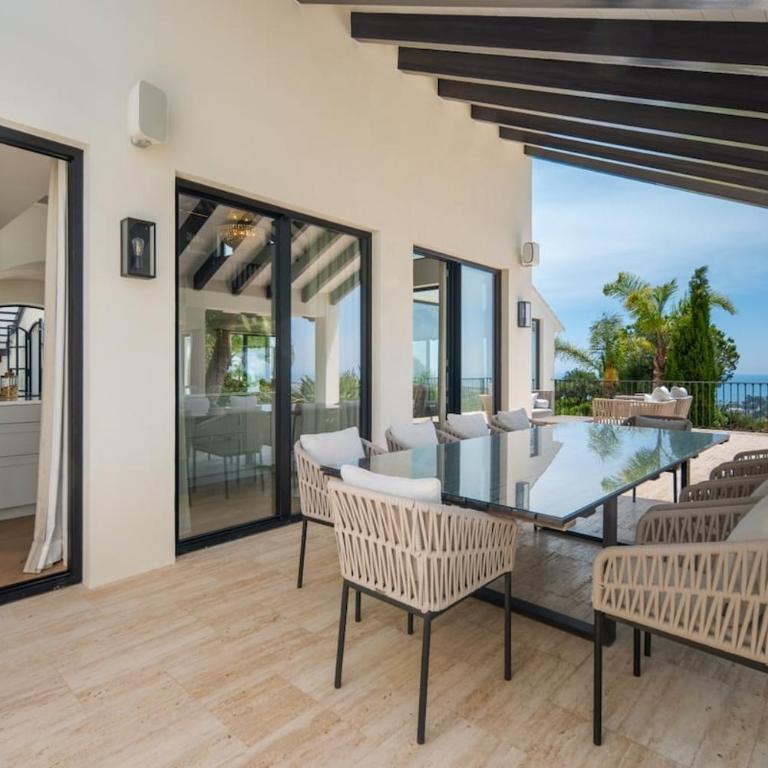 Luxury Villa, Gym, Sea Views & private pool - Villa - 63