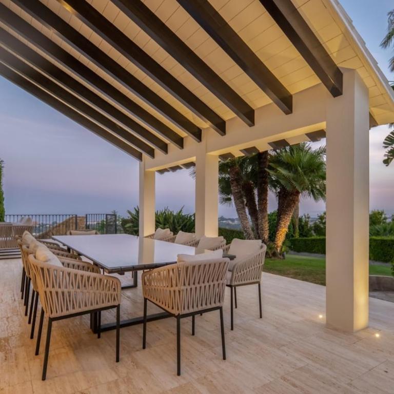 Luxury Villa, Gym, Sea Views & private pool - Villa - 43