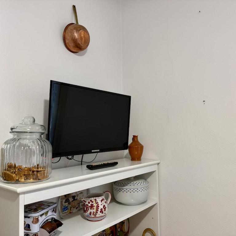 HOST4U - Honey's Home with Balcony and Garden in Imperia City Center - Appartamento con 2 Camere da Letto - 23