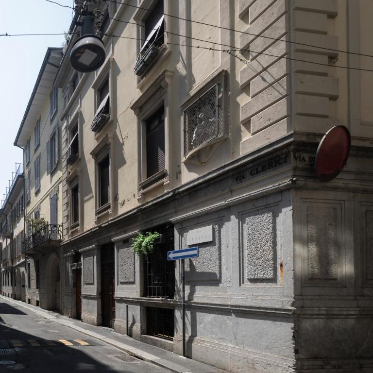 Clerici 13 - Elegant Apartment near Duomo - Deluxe One-Bedroom Apartment - 11