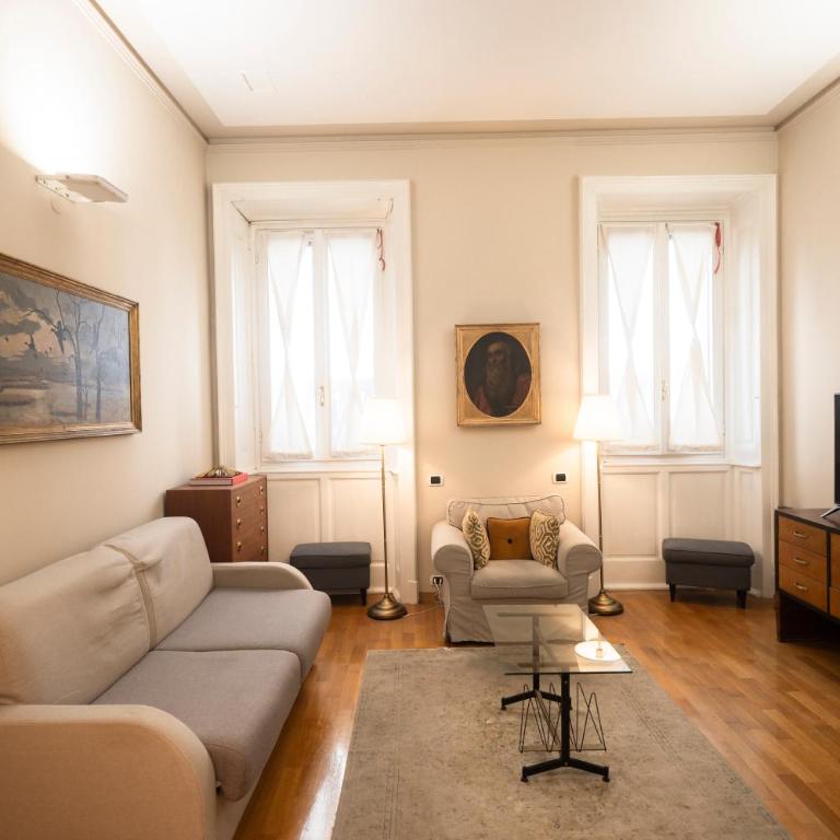 Clerici 13 - Elegant Apartment near Duomo - Deluxe One-Bedroom Apartment - 13