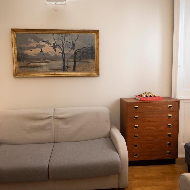 Clerici 13 - Elegant Apartment near Duomo - Deluxe One-Bedroom Apartment - 24
