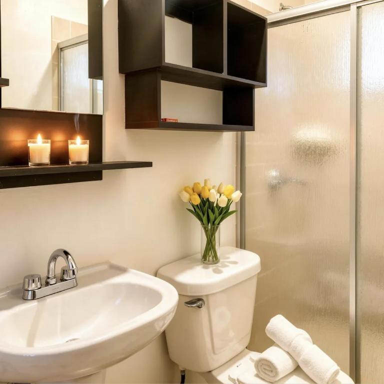 Boutique Romantic King & 2BR Suites, Sleeps 2-8, #1 Beach Mexico & Cenote - 8 Min Walk, Kitchen, Fast WiFi, AC, Bikes - One-Bedroom Apartment with Balcony - 5
