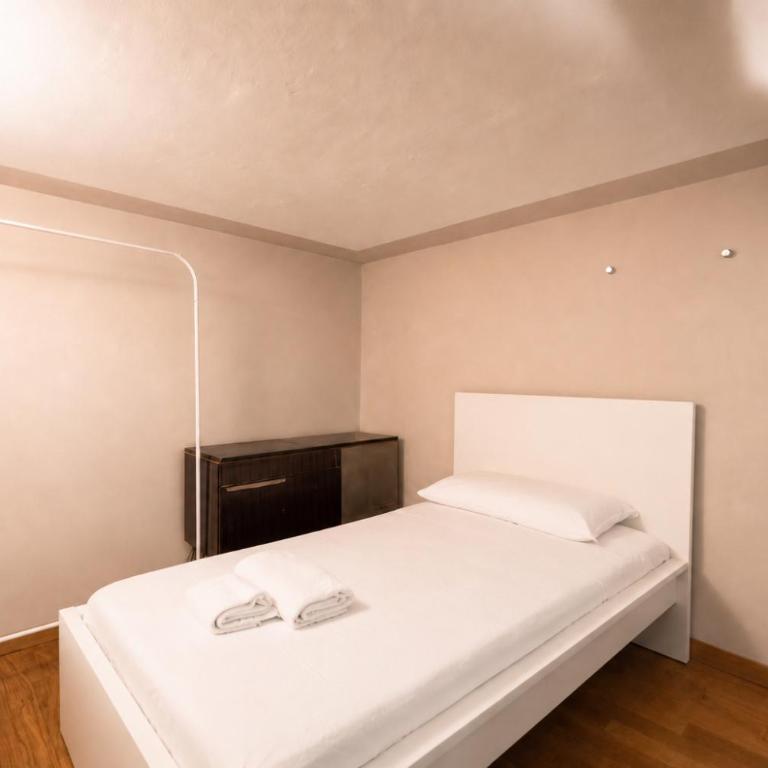 Clerici 13 - Elegant Apartment near Duomo - Deluxe One-Bedroom Apartment - 38