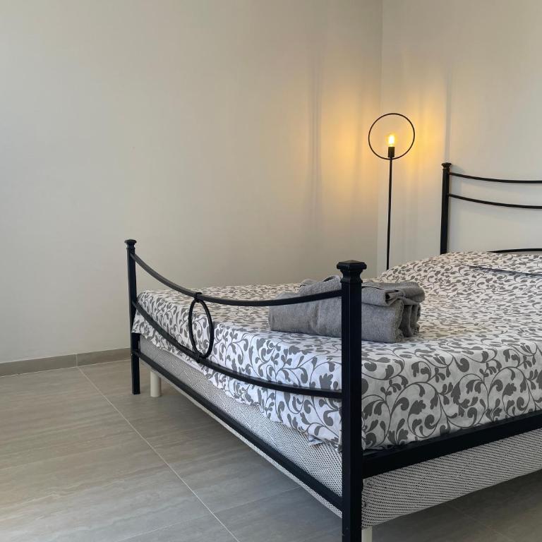 Deux pièces dernière étage avec terrasse - Apartment mit 1 Schlafzimmer - 6